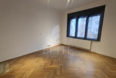 Apartament cu 4 camere circular în Central