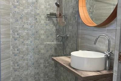 Apartament cu 2 camere semidecomandat în Exterior Vest
