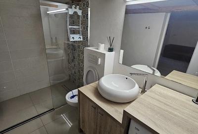 Apartament cu 2 camere decomandat în Ultracentral