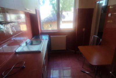 Apartament cu 2 camere semidecomandat în Moroasa 1