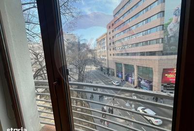 Apartament cu 6 camere în Romană