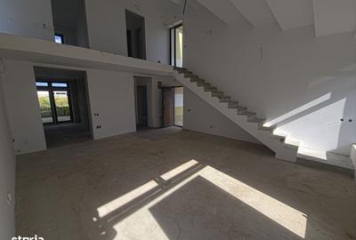 Casă cu 4 camere în Cumpăna