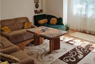 Garsonieră decomandată în Lipovei