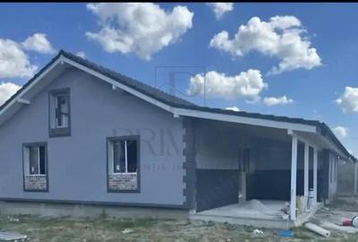 Casă individuală cu 4 camere cu Canalizare în Sânmihaiu Român - 1