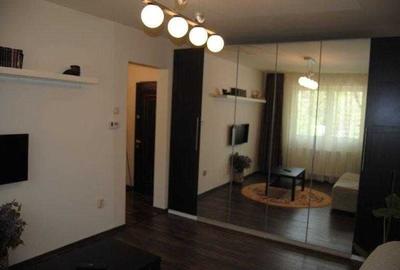 Apartament cu 2 camere semidecomandat în Exterior Vest