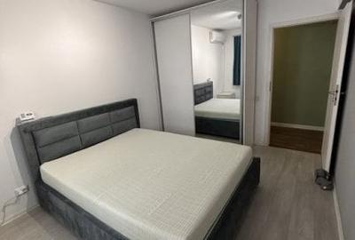 Apartament cu 3 camere decomandat, mobilat în Metalurgiei