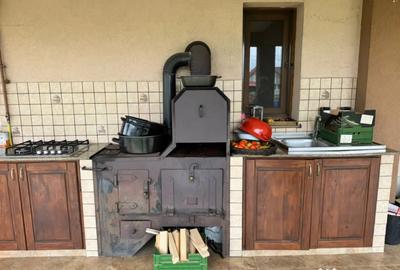Casă cu 5 camere cu Teren 1000 Mp în Săsar