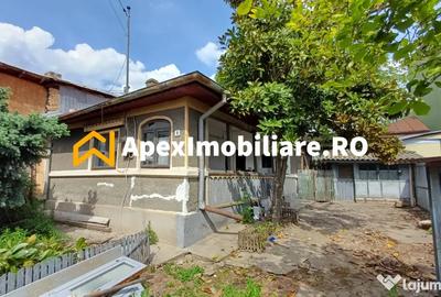 Casă cu 2 camere cu Teren 170 Mp în Petricani