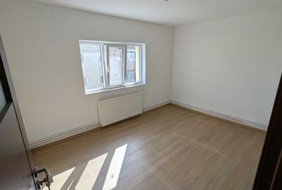 Apartament cu 2 camere semidecomandat în Soarelui
