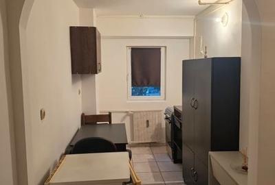 Garsonieră în Titan