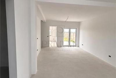 Duplex cu 4 camere cu Canalizare în Moșnița Nouă - 9