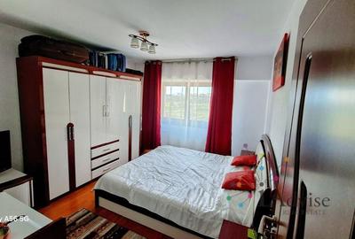 Apartament cu 3 camere decomandat în Astra