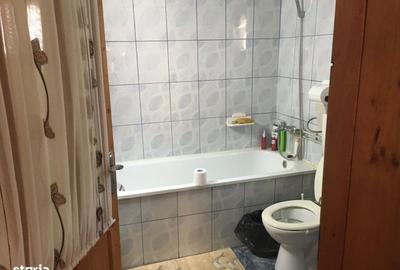 Casă cu 4 camere în Măzănăești