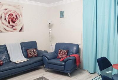 Apartament cu 3 camere decomandat în Tractorul - 3
