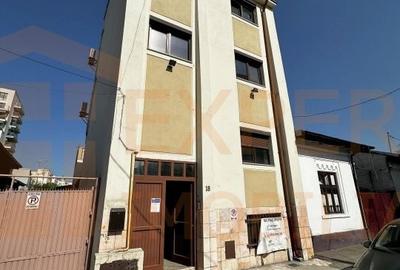 Casă cu 8 camere cu Teren 150 Mp în 13 Septembrie