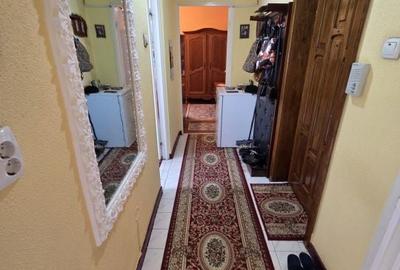 Apartament cu 3 camere în Progresul - 5