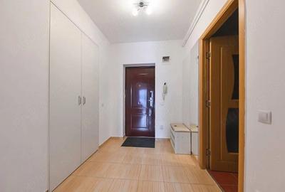 Apartament cu 2 camere decomandat în Exterior Vest