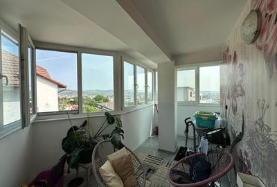 Apartament cu 3 camere decomandat în Andrei Mureșanu