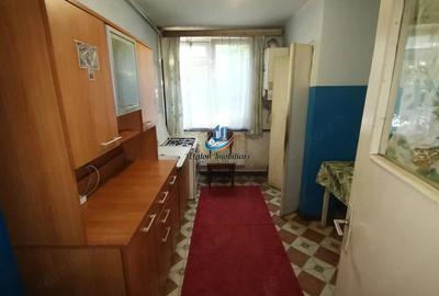 Apartament cu 2 camere decomandat în Precista