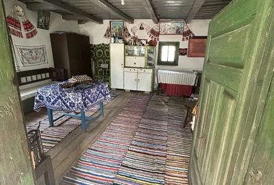 Casă cu 2 camere cu Teren 815 Mp în Mărișel