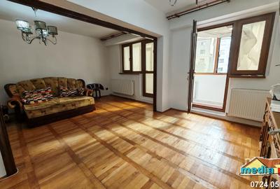 Apartament cu 4 camere decomandat în I. C. Frimu