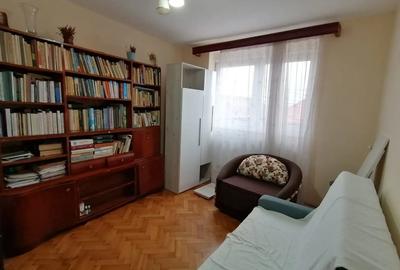 Casă cu 3 camere în Central