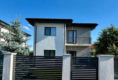 Casă individuală cu 4 camere cu Teren 400 Mp în Central - 1