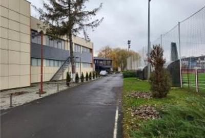 Casă individuală cu 4 camere cu Canalizare în Central - 2