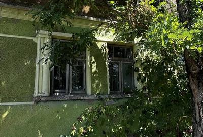 Casă cu Teren 900 Mp în Bicaci