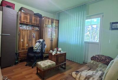 Apartament cu 3 camere decomandat în Aradului - 14