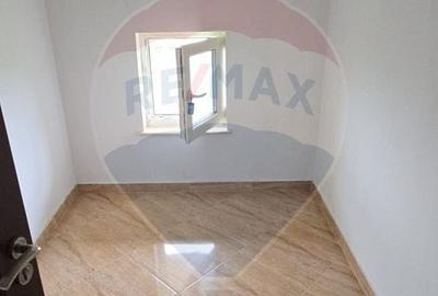 Casă cu 4 camere în Racova