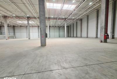 Spațiu comercial, de 400 mp, în Baza 3