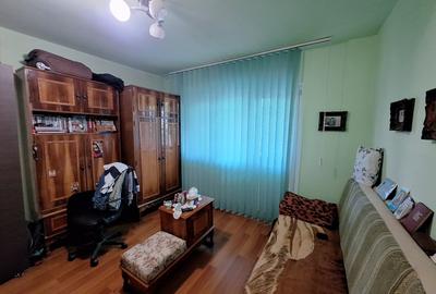 Apartament cu 3 camere decomandat, mobilat în Aradului - 9