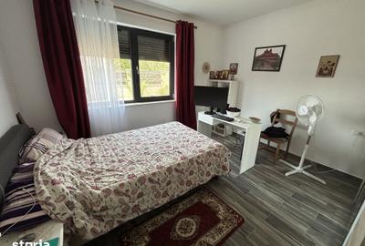 Casă cu 3 camere cu Teren 470 Mp în Vladimirescu