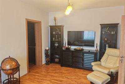 Apartament cu 3 camere semidecomandat în Gemenii - 3