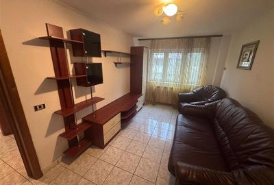 Apartament cu 3 camere decomandat, mobilat în Brăilei
