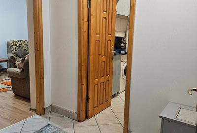 Apartament cu 2 camere semidecomandat în Calea București