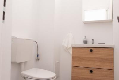 Apartament cu 3 camere decomandat în Exterior Vest