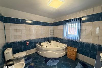 Casă cu 4 camere cu Teren 400 Mp în Micești