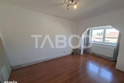 Apartament cu 2 camere decomandat în Ștrand