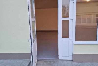 Spațiu comercial, de 104 mp, în Central - 1