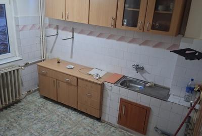 Apartament cu 3 camere decomandat în Prundu - 3