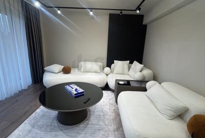 Casă individuală cu 10 camere cu Piscina în Cornu - 3