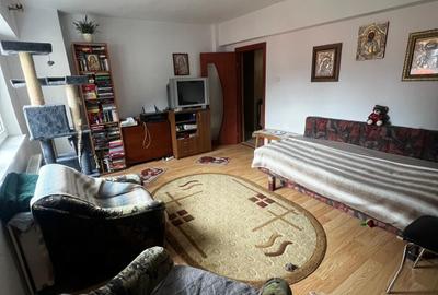 Apartament cu 3 camere decomandat, mobilat în Central - 2