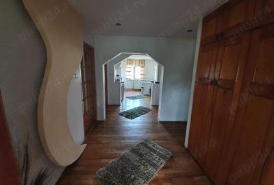 Apartament cu 3 camere decomandat în Oravița - 9