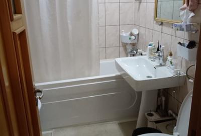 Apartament cu 2 camere decomandat în Unirii Sud