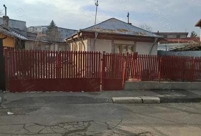 Casă cu Teren 3 Mp în Gară