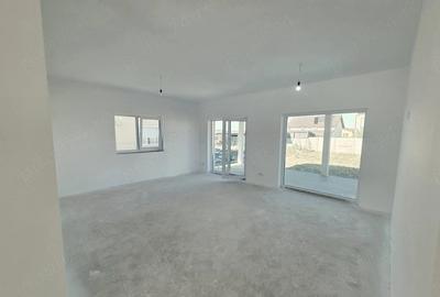 Casă cu Teren 640 Mp în Moșnița Nouă