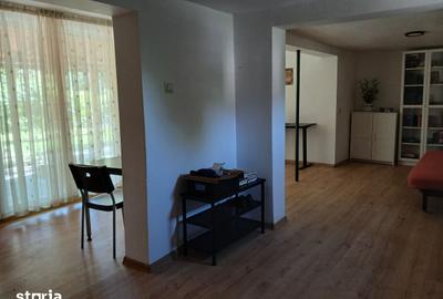 Casă cu 7 camere cu Teren 843 Mp în Central - 9