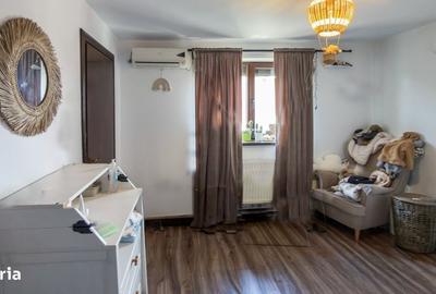 Casă cu 4 camere cu Teren 400 Mp în Central